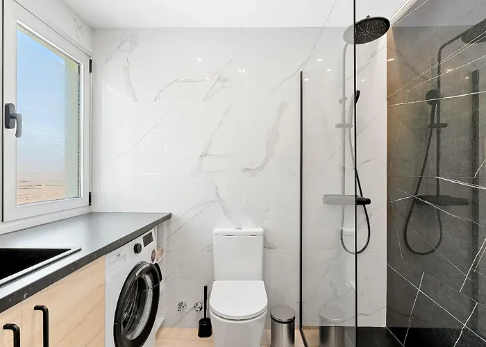 Modern Cozy Ocean View Near The With Swimming Pool In Complex Apartamento Puerto de Santiago (Tenerife)