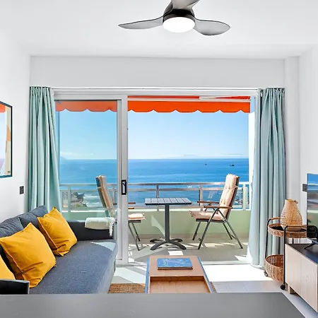 Modern Cozy Ocean View Near The With Swimming Pool In Complex